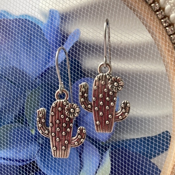 Cactus Flower Silver Earrings - Picture 9 of 9